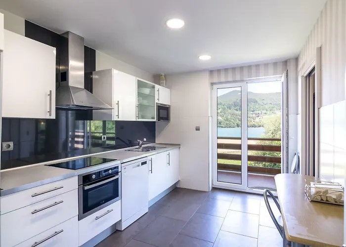 Sukarrieta By People Apartment Busturia